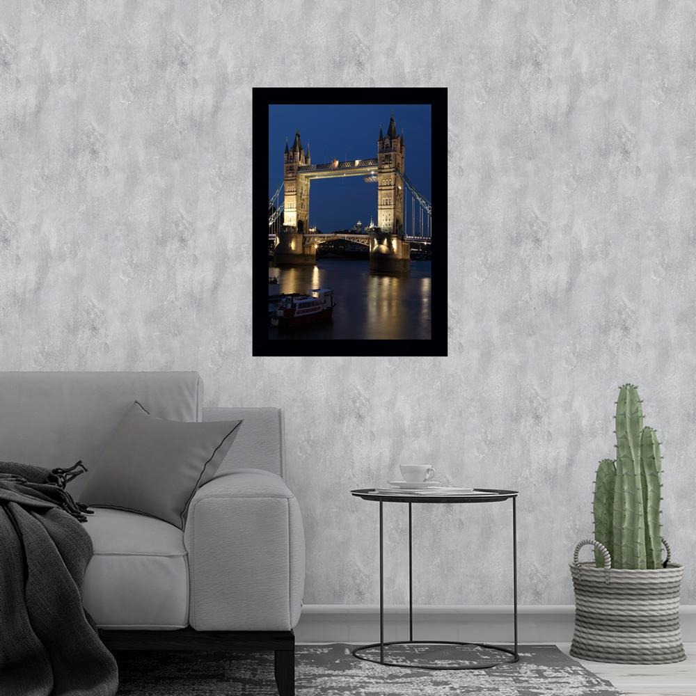 Quadro London Bridge noite, com medida de 37x51 com moldura preta Moldura Preta e vidro de 4mm